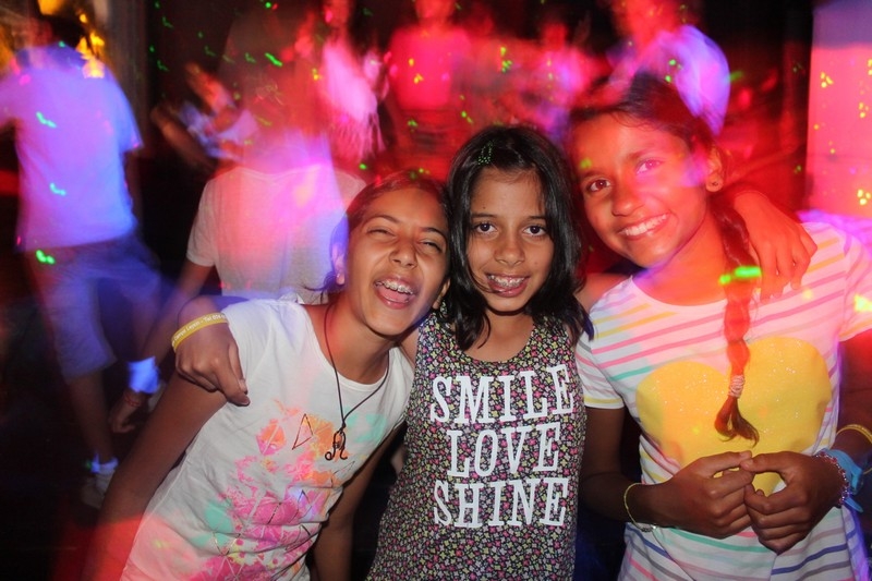 Village Camps International Summer Camp Leysin, Switzerland 2026-08-15 https://www.villagecamps.com/journals_admin/images/682-17-disco (69).jpg